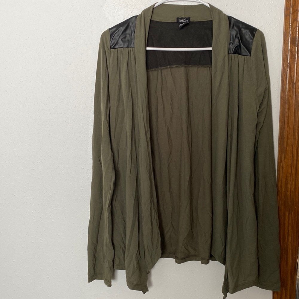 Rue 21 hunter green cardigan